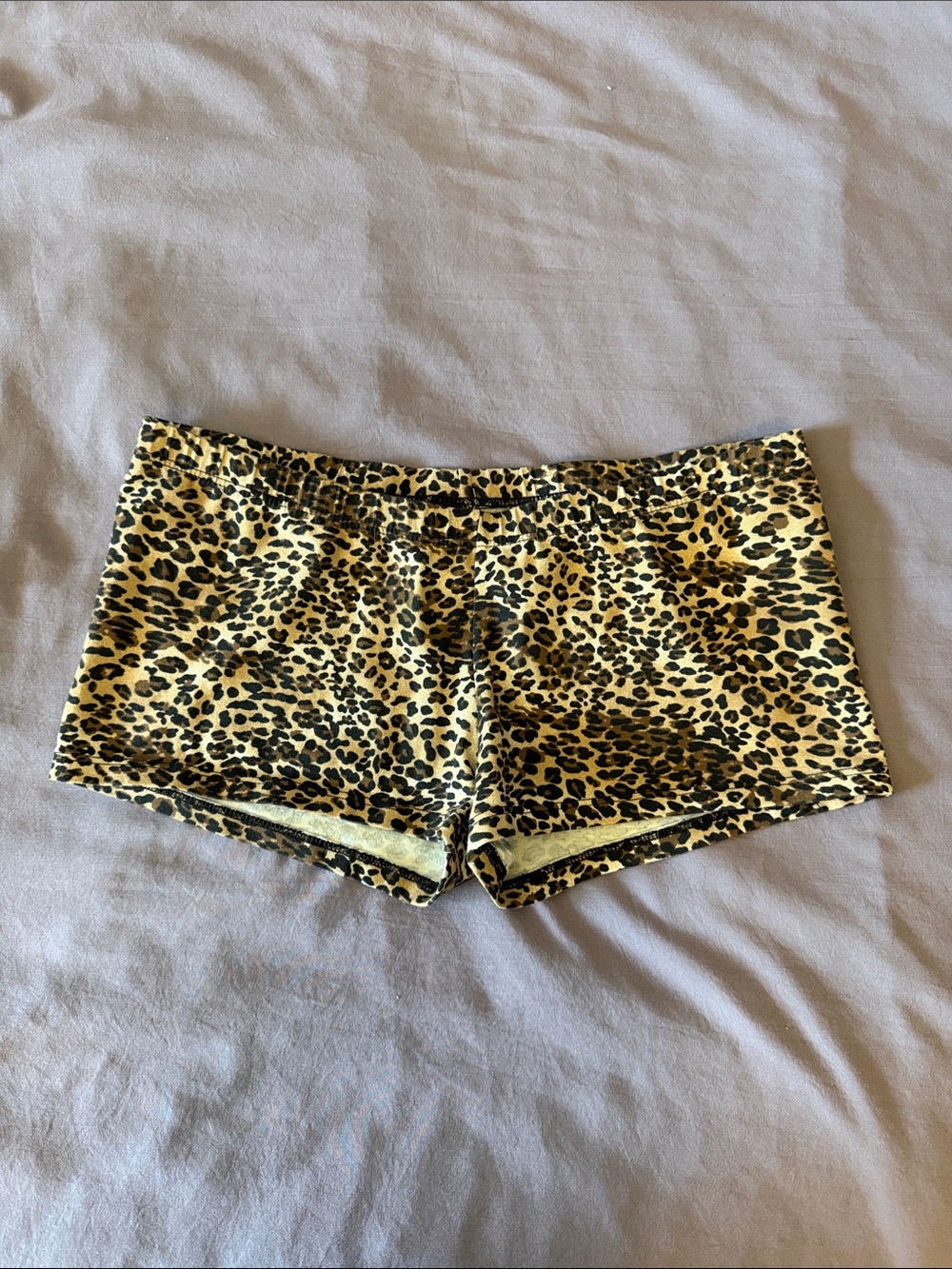 brandy melville leopard microshorts - Picture 2 of 4